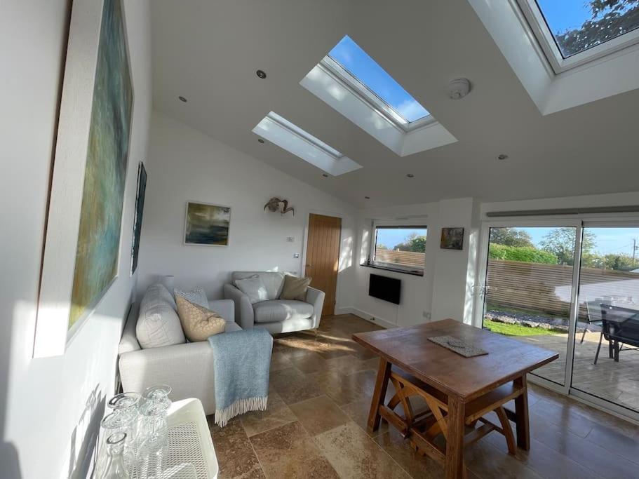 Tranquil, Secluded, Rural Cottage For Two Beaumaris Bagian luar foto