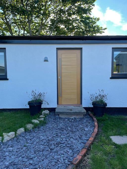 Tranquil, Secluded, Rural Cottage For Two Beaumaris Bagian luar foto